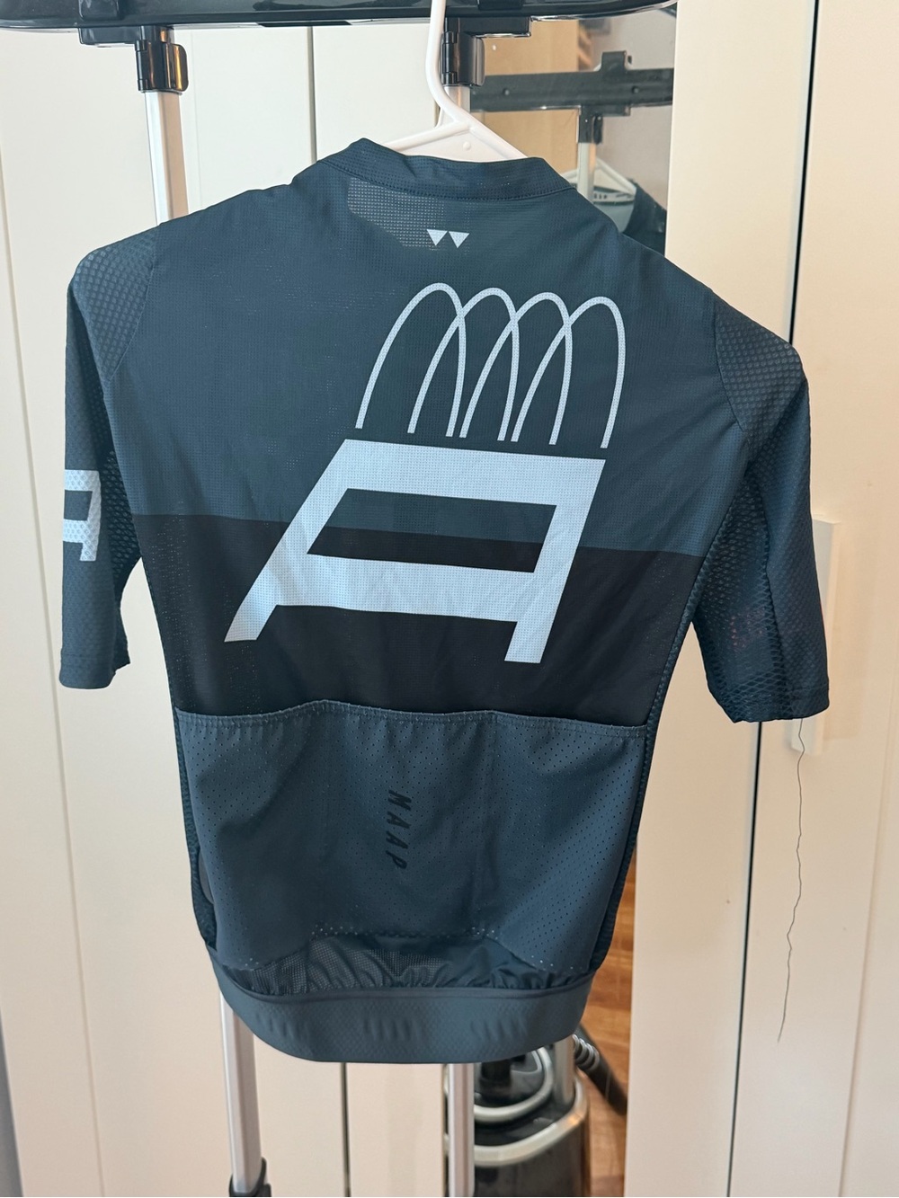 MAAP Women's Black Performance Cycling Jersey - Picture 3 of 13